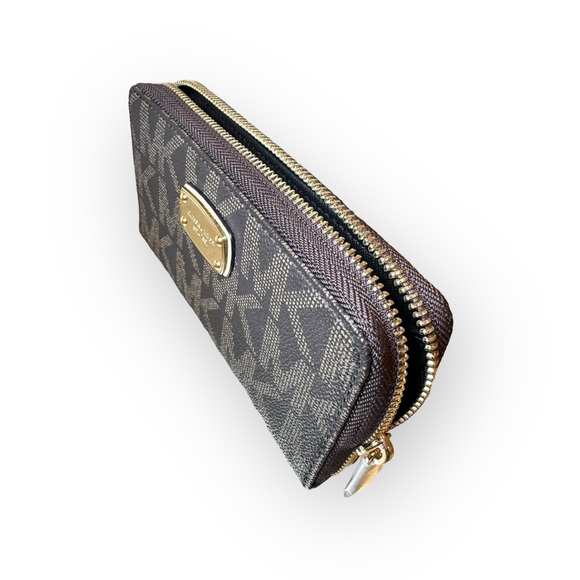 Michael Kors Monogram Zip Around Large Brown Wallet - Picture 6 of 9